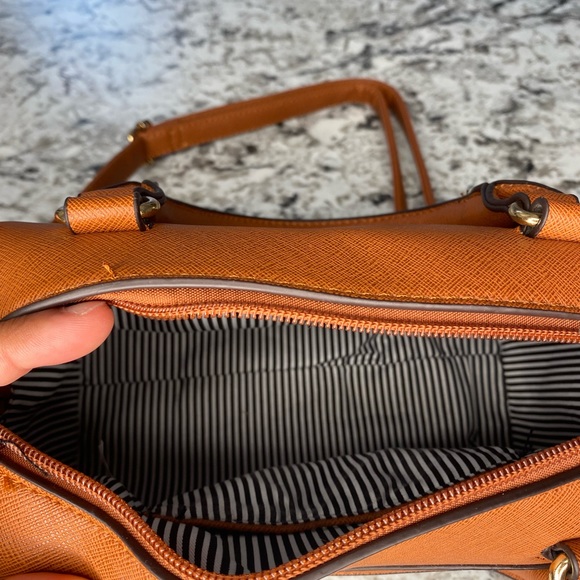 Fashion nova women's brown handbag. - Picture 4 of 4